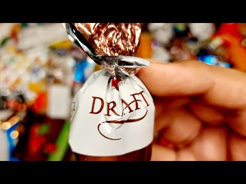 some lot's of candies and mouth tempting chocolates with the draft chocolates 🍫😋