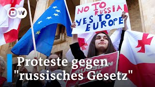 Georgier protestieren gegen Gesetz zu ausländischen Agenten | DW Nachrichten