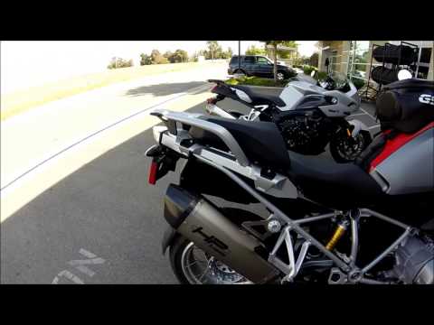 BMW R1200GS Stock Exhaust vs Akrapovic