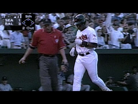1997 ALDS Gm4: Berroa homers off Johnson
