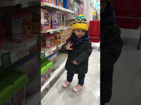 1歳児へのクリスマスギフトは探しに行く　#クリスマス　#プレゼント 18122021
