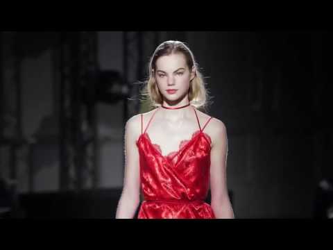 Nina Ricci Fall Wİnter 2016/2017 Paris Fashion Week