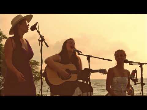 Kiss The Girl (live in Hawaii) Mary Bee, Dani W, Kate Steinway