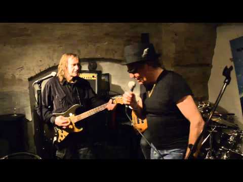 Black Lions im JetLäg