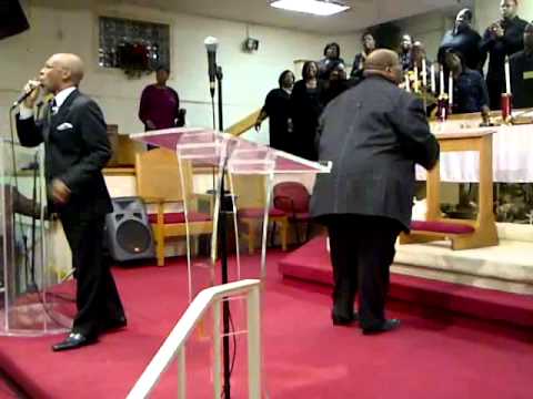 Pastor DeAndre Patterson singing, Im going Away