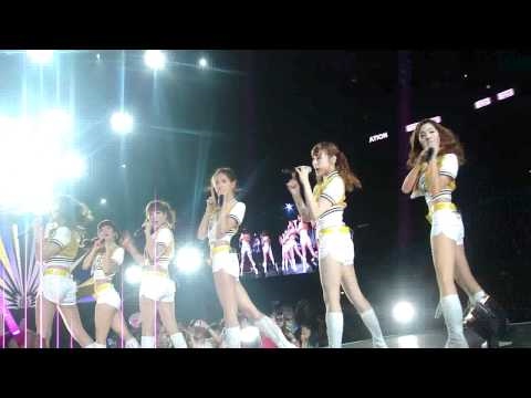 SMTown Live 2010 SNSD Oh!