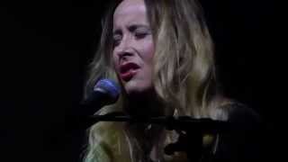 Nerina Pallot - English - live w/ piano & cello