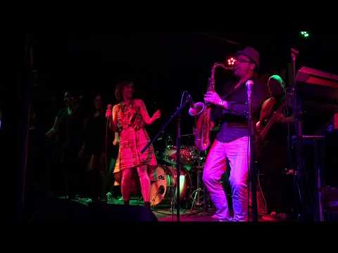 Ivana Kindl i Igor Geržina - Olako (Live)