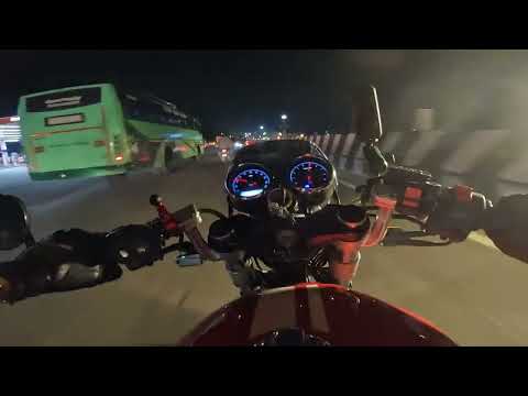 Pops e bangs Code6 galo vermelho escapamento passeio noturno pela cidade | PoV: passeio em 4K | continentalgt650 RE