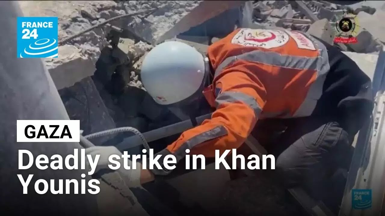 Rescuers say nine children of Gaza doctor couple killed in Israeli strike • FRANCE 24 English