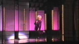 Dusty Springfield - Quiet Please, There`s A Lady On Stage -live