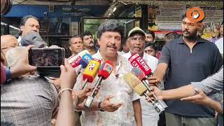 'വഴിയിൽ കിടക്കുന്ന തേങ്ങ എടുത്ത് ഗണപതിയ്ക്ക് ഉടച്ച ?