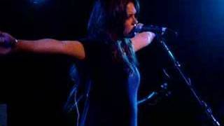 Mandy Moore - Umbrella live HD Boston (Andrezin Producoes)