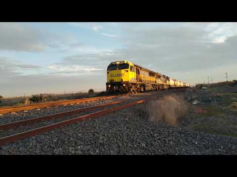 QUBE Cement train through Sunshine North