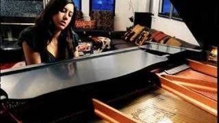 Vanessa Carlton - Hands On Me