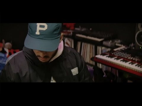 DEEN BURBIGO -  AVERTIS (Prod. Cookin Soul)