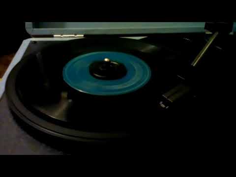 Mona Lisa & A Shawl Of Galway Grey/ Dennis Day w/ The Ray Charles Choir