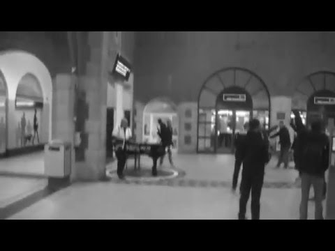 Wals met Maria (stationshal)