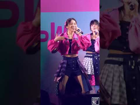 200830 BNK48 Pun - BNK Festival @ Road Show Pattaya [Fancam portrait 4K60p]