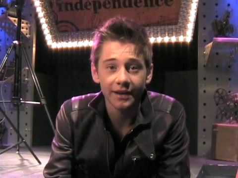 Backstage with Luke Benward!