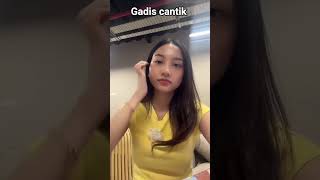 Download lagu gadis cantik mp3