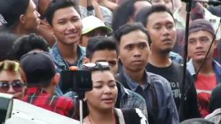 Download lagu Slank - Ku Tak Bisa (Live Performance Konser Sore-Sore Anti Narkoba) mp3 Download lagu Slank - Ku Tak Bisa (Live Performance Konser Sore-Sore Anti Narkoba) mp3