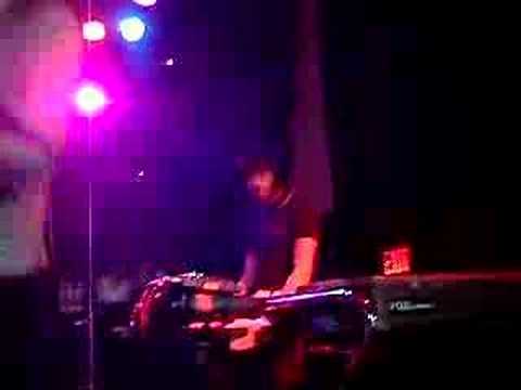 Head Automatica - At The Speed Of A Yellow Bullet