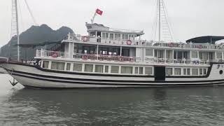 preview picture of video 'Luxury Viola Cruise on Ha long bay'