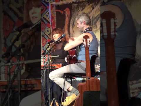 "Tenk om"  Hanne Boel (musikk/tekst Åge Aleksandersen).