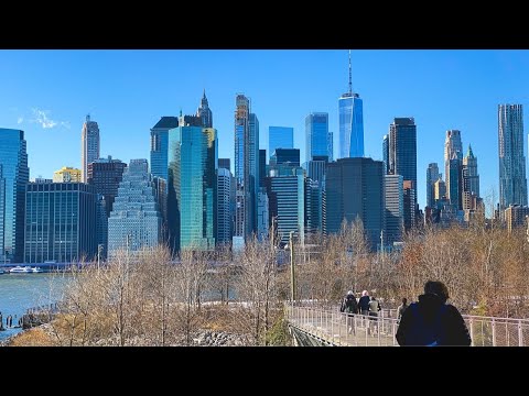 Relaxing Walk along Brooklyn Waterfront with NYC Skyline Views