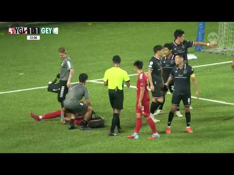 Geylang midfielder Shahdan reacts after Young Lions' provocation, gets yellow | SPL 25/26