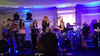 Aubrey O&#39;Day and Debbie Gibson soundcheck of Wrecking Ball