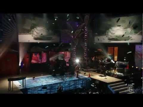 Bruno Mars - Travie McCoy ft. Billionaire (Live)