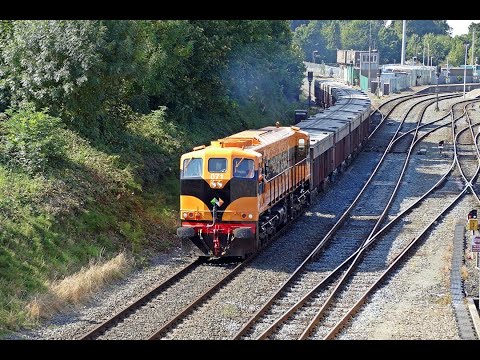 Irish Rail 071 Class Locos 071 & 072 on Tara Mines trains at Drogheda 14/9/21
