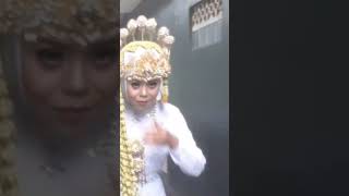 Download lagu pengantin cantik malu malu #pernikahanadatsunda #mangkaning #suasanakampung mp3