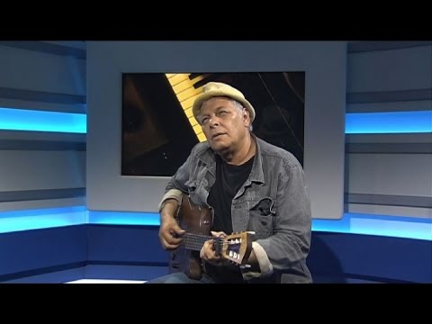 Enzo Gragnaniello racconta: "'Misteriosamente' arriva al cuore"