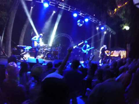 Kinky live at Guitar Fish 2015 - Más + Sister Twisted