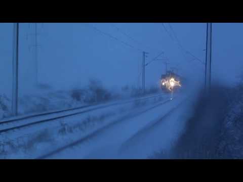 Tren IR1765 Iasi - Timisoara Nord intre Dolhasca si Liteni cu EA369 - 05.02.2020