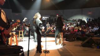 Leela James, Entrance and &quot;I Ain&#39;t New to This&quot;- FRONT ROW!