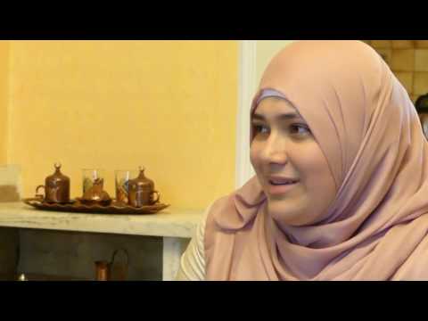 Historia e saj prekse dhe e bukur me mbulesen - Edlira Durmishaj