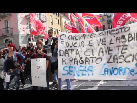 #Mondovì: 80 lavoratori del tessile in crisi scendono in piazza