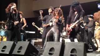 Shehzad Roy, Matt Sorum, Slash, Macy Gray, & others perform The Beatles "Come Together"