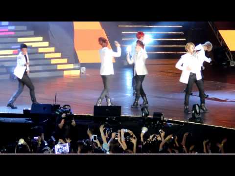 [fancam] 120623 Music Bank in HK Beast - Beautiful
