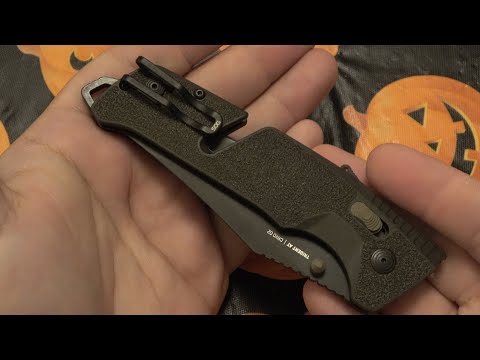 SOG Trident AT-XR (Great Knife But There Is A HUGE Design Flaw)