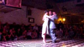 Fabian Peralta and Lorena Ermocida are performing in Practica X in 2011-01-04_4