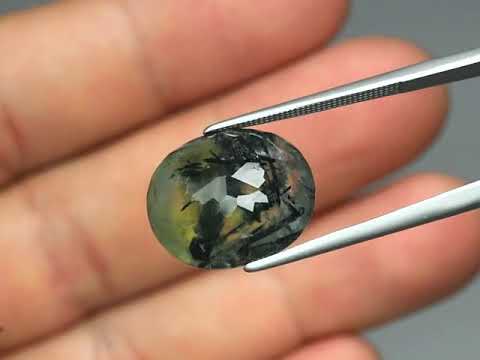 Natuurlijk Prehniet Ovaal Kleur Groen 9,15 ct.