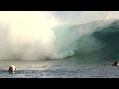 Ten Perfect 10 Point Rides At Teahupoo