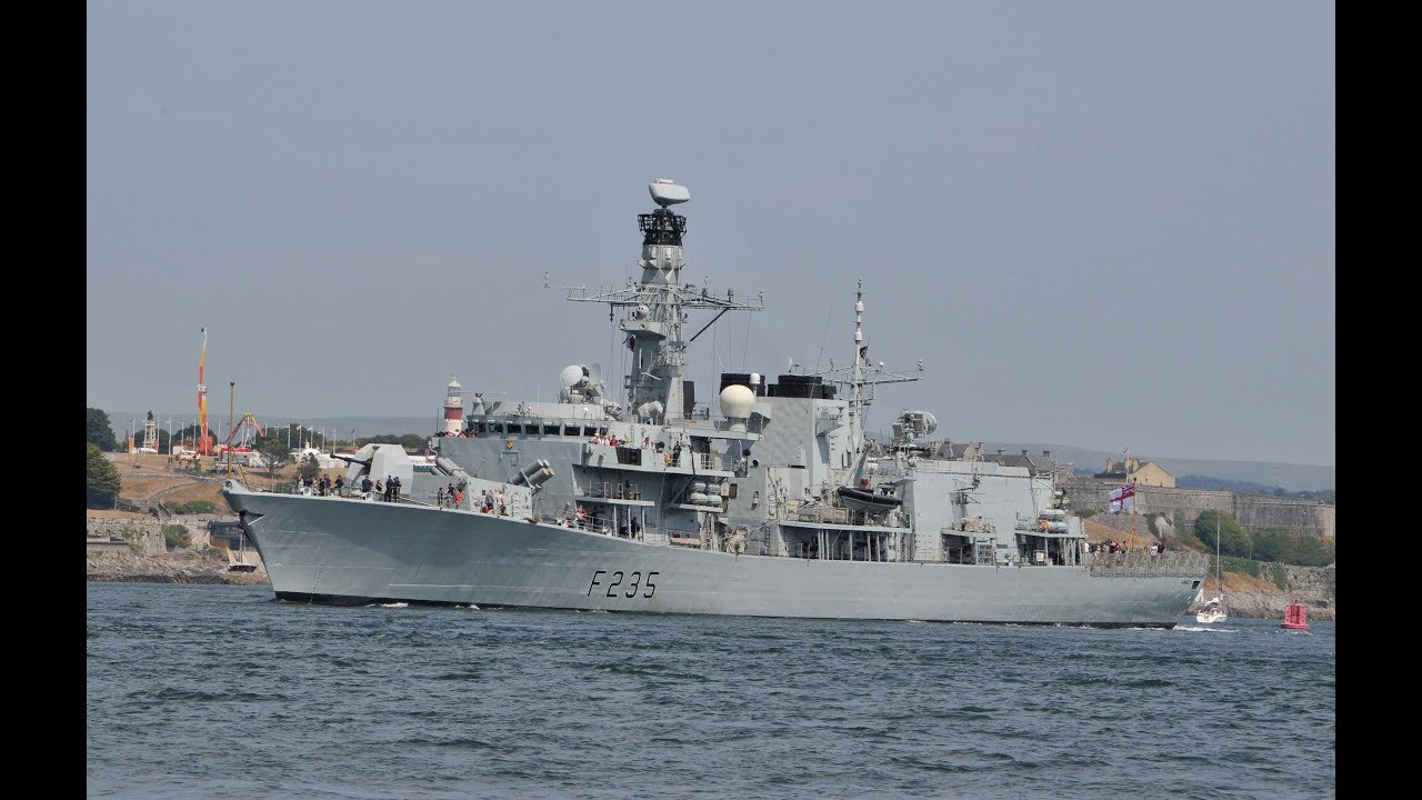 HMS MONMOUTH F235 ENTERS DEVONPORT NAVAL BASE AT MOUNT EDGCUMBE - 26th July 2018