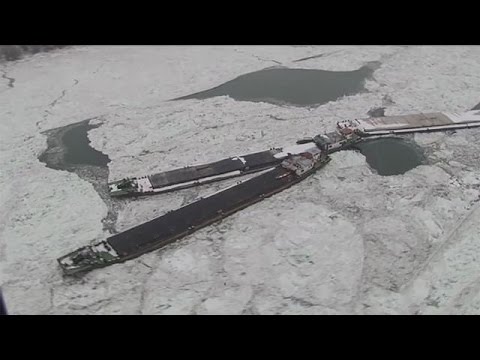 Sailors stranded on frozen Danube receive emergency supplies