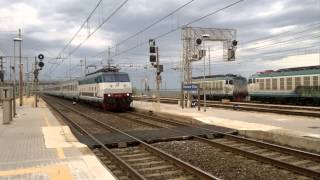 preview picture of video 'IC 611 Bologna-Bari con E444R 037 @Falconara Marittima'